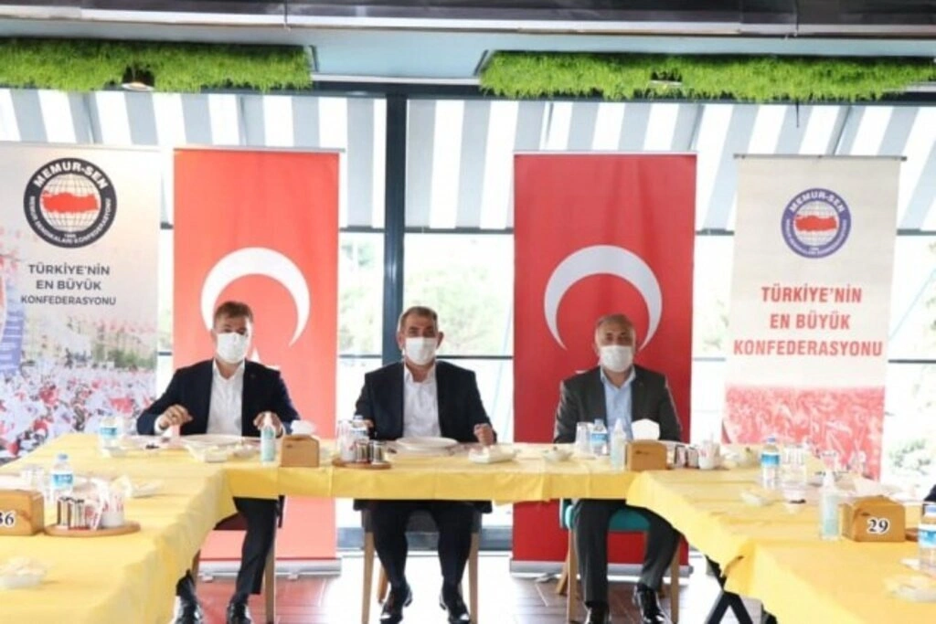 Samsun Memur-Sen Milletvekili Fuat Köktaş’la istişarelerde bulundu