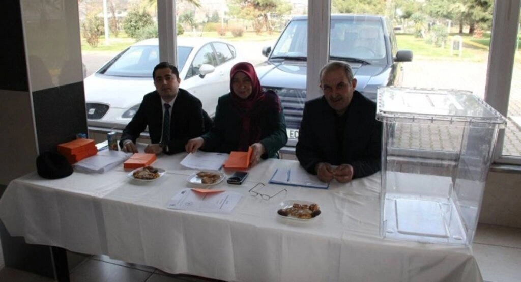 AK Parti'de temayül yoklaması yoğun bir katılım ile gerçekleşti