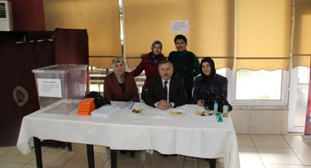 AK Parti'de temayül yoklaması yoğun bir katılım ile gerçekleşti