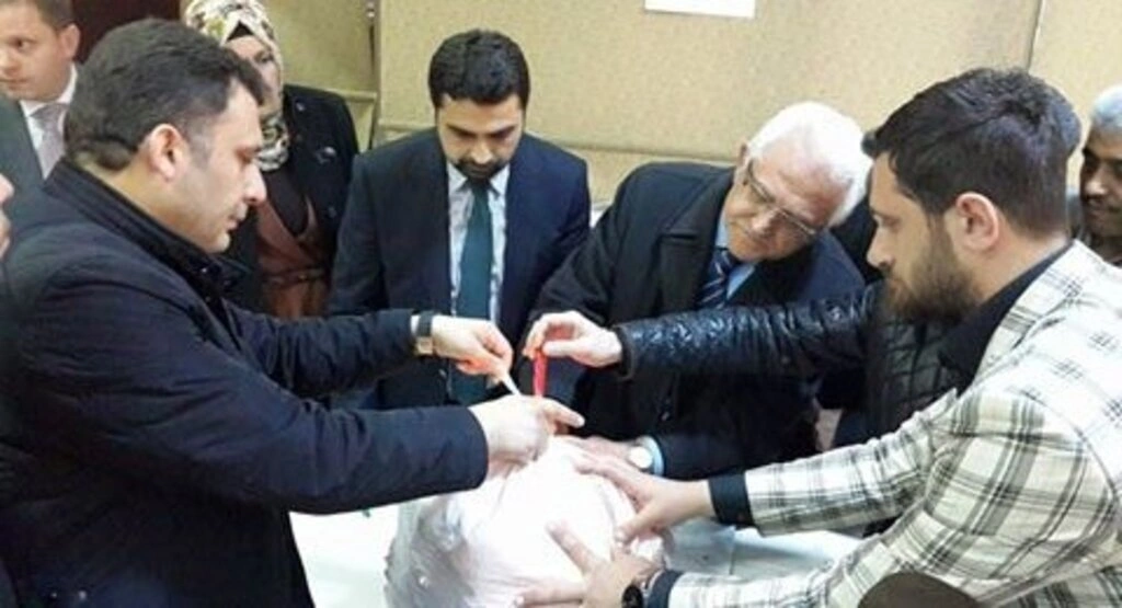 AK Parti'de temayül yoklaması yoğun bir katılım ile gerçekleşti