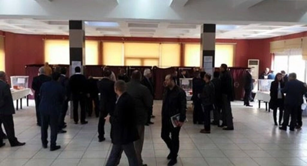 AK Parti'de temayül yoklaması yoğun bir katılım ile gerçekleşti