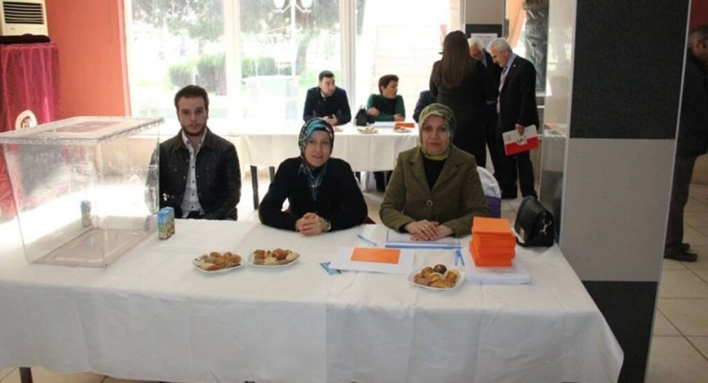 AK Parti'de temayül yoklaması yoğun bir katılım ile gerçekleşti