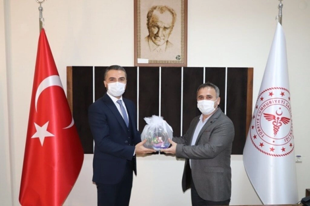 Başkan Kalaycı Sağlık Çalışanlarını Unutmadı, Yeni Yıllarını Kutladı