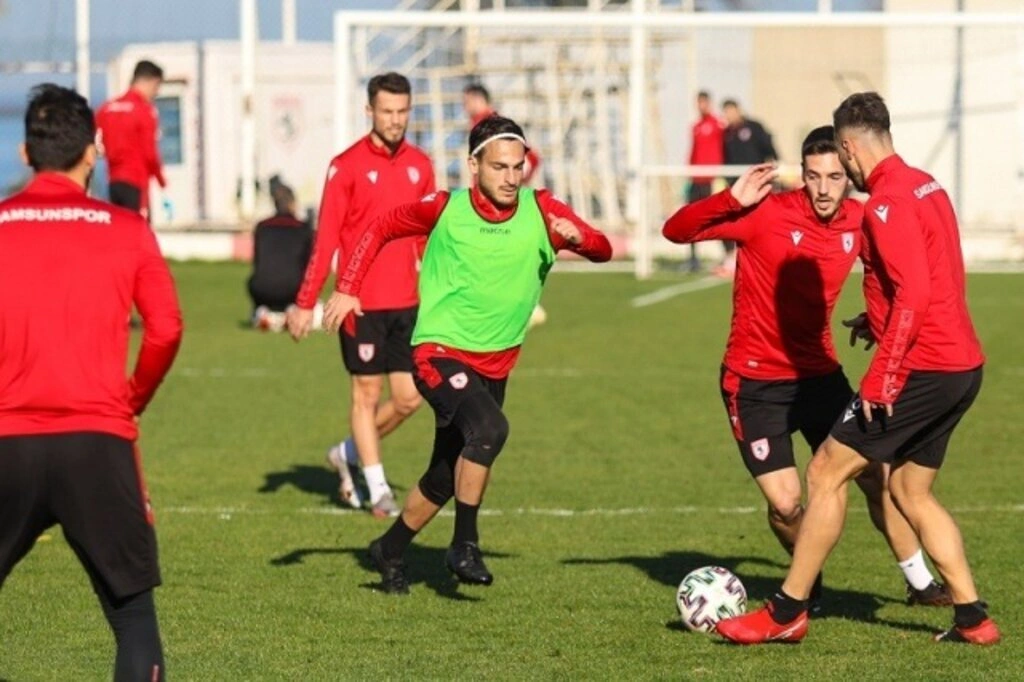 Samsunspor Adanaspor'a bileniyor