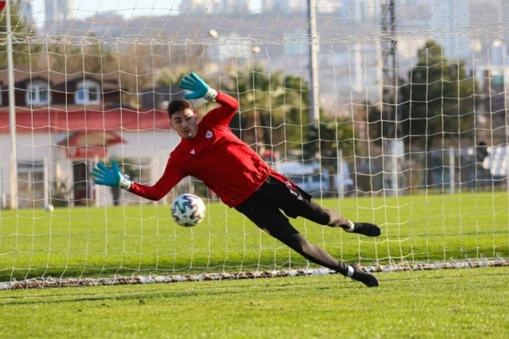 Samsunspor Adanaspor'a bileniyor