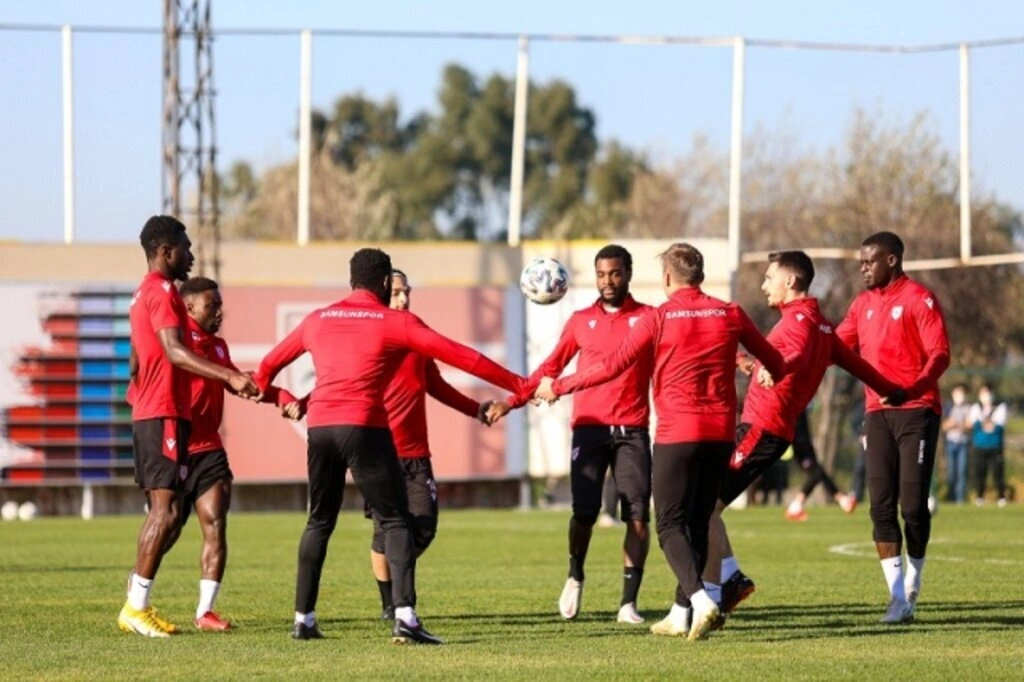 Samsunspor Adanaspor'a bileniyor