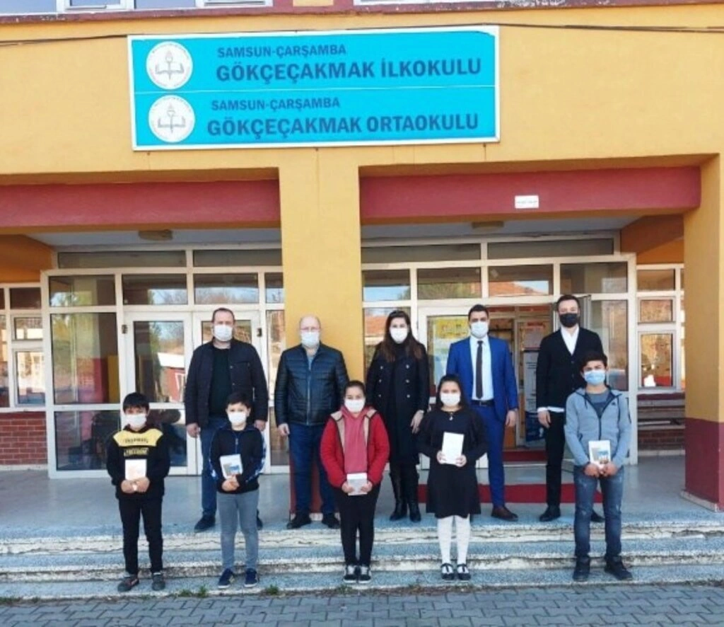 BALKAN TÜRKLERİ DERNEĞİ'NDEN EĞİTİME TAM DESTEK