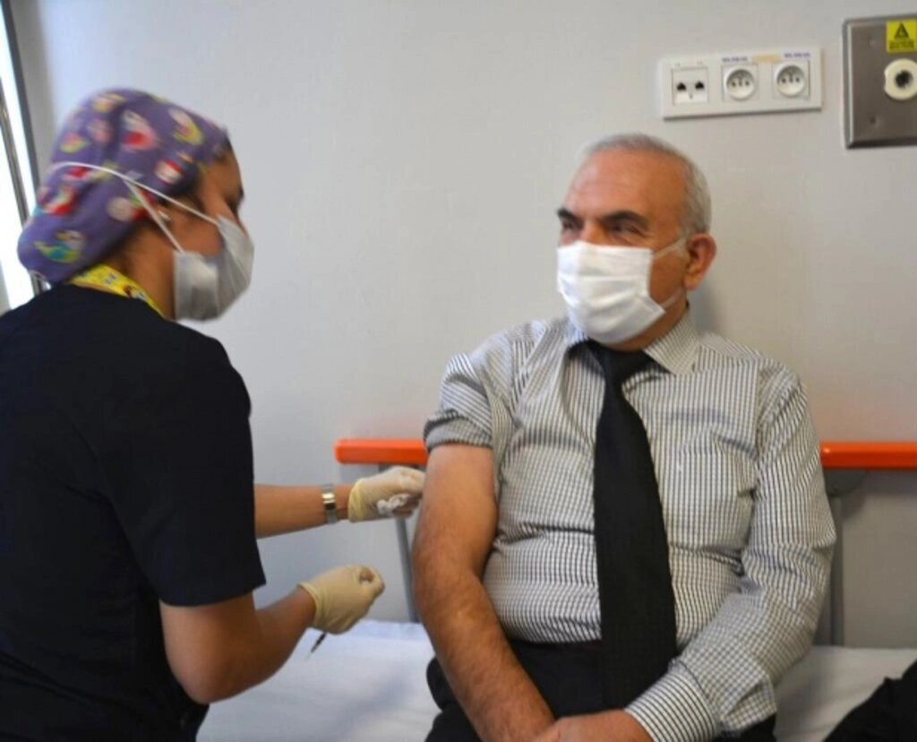 LIV HOSPITAL SAMSUN ÇALIŞANLARI AŞILANMAYA BAŞLADI