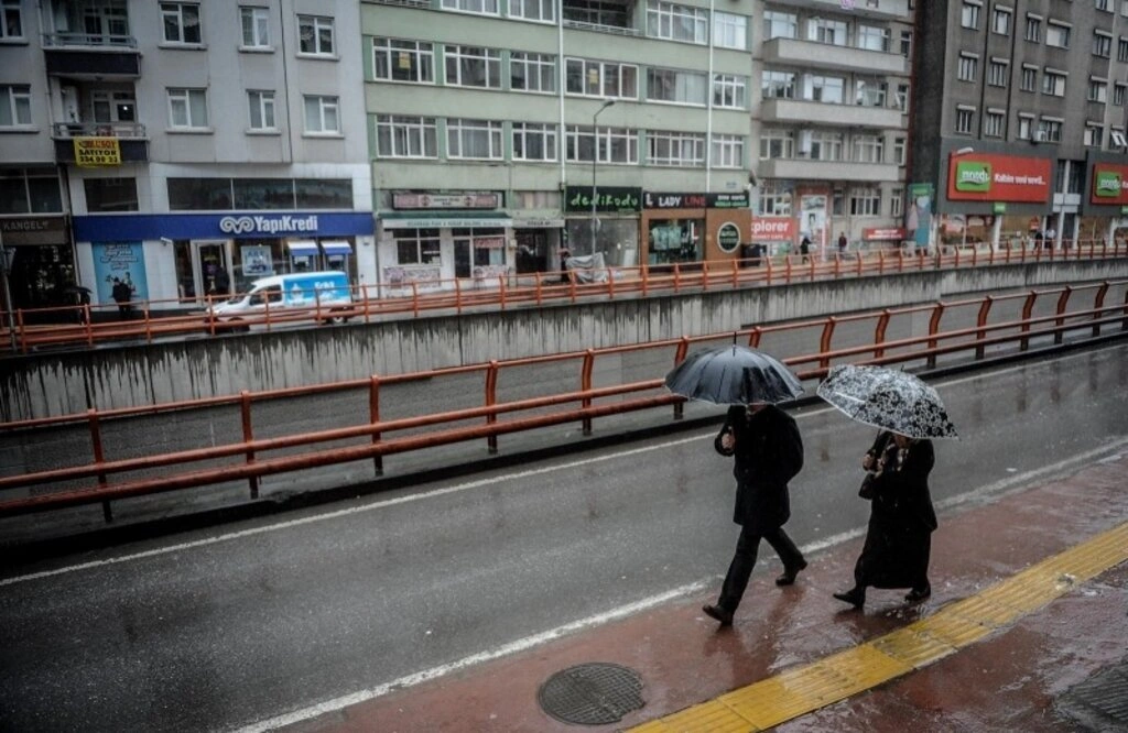 2 Nisan 2015 Perşembe Samsun'da sağanak yağış