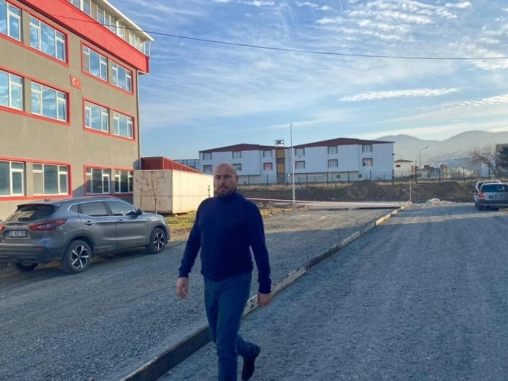 Tekkeköy Belediyesi'nden Örnek Sanayi Sitesi yollarına beton kaplama