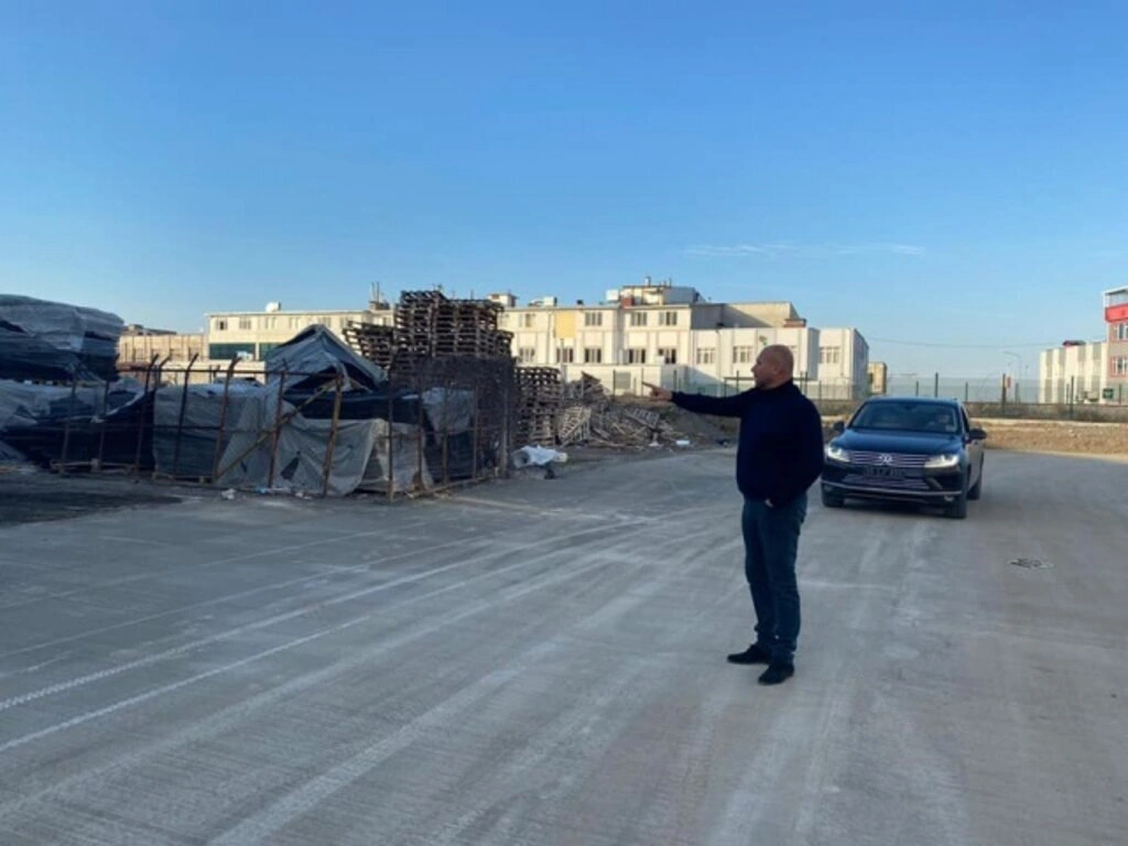Tekkeköy Belediyesi'nden Örnek Sanayi Sitesi yollarına beton kaplama