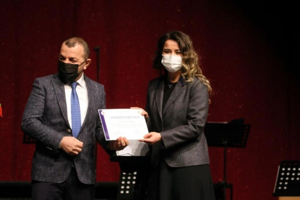 8 Mart Dünya Kadınlar Günü: Sanatın Işığında Kadın