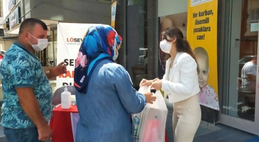 LÖSEV'den kurban bağışı ile hastalara ve ailelerine destek