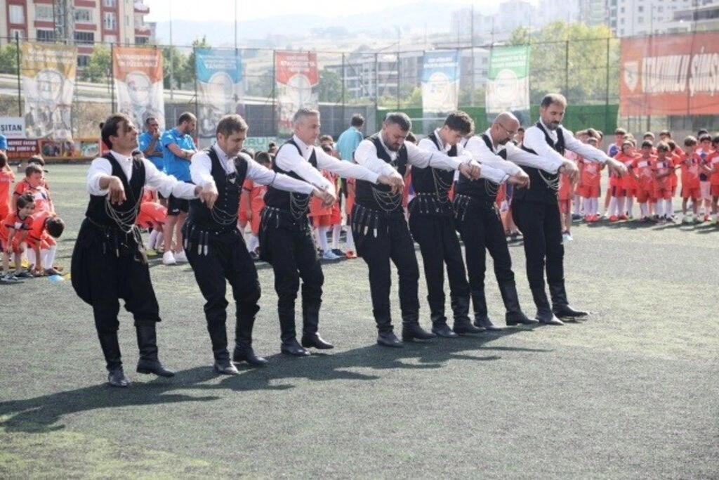 Atakum Belediyespor Yaz Spor Okulları açıldı