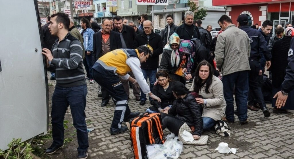 Samsun'da halk otobüsü ile midibüs çarpıştı: 24 yaralı