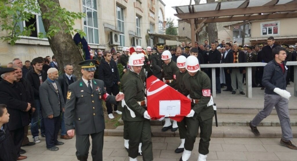 Şehit Yaşar Yılmaz toprağa verildi
