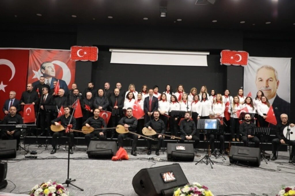İlkadım THM Korosu Atatürk'ün sevdiği türküleri söyledi