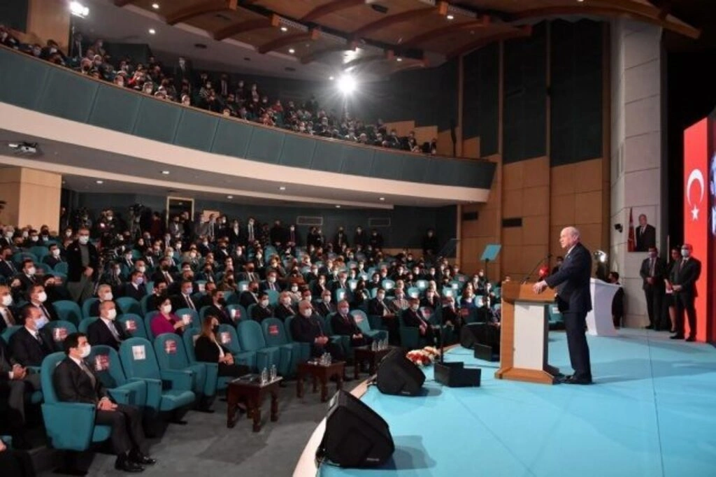 MHP Siyaset ve Liderlik Okulu dönem birincisi Samsun'dan