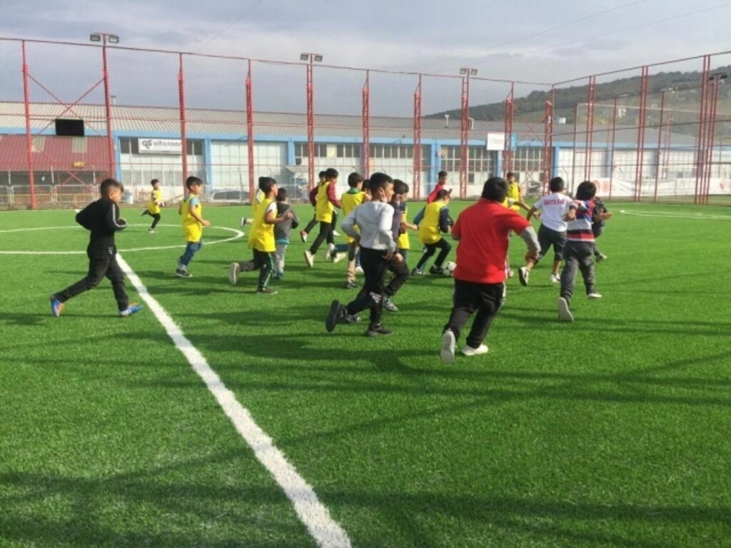 Celil Sağır Futbol Akademisi'nde sokak futbolu etkinliği
