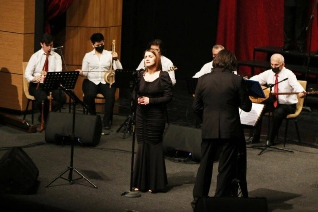 Atakum Belediyesi Türk Halk Müziği Korosu’ndan muhteşem konser