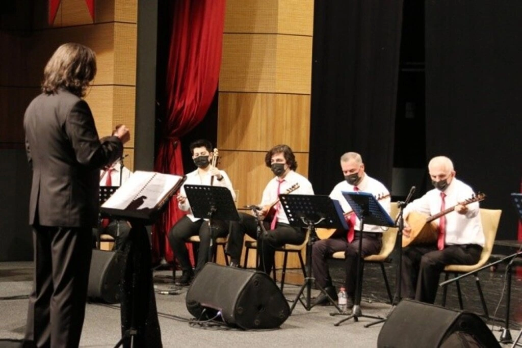Atakum Belediyesi Türk Halk Müziği Korosu’ndan muhteşem konser