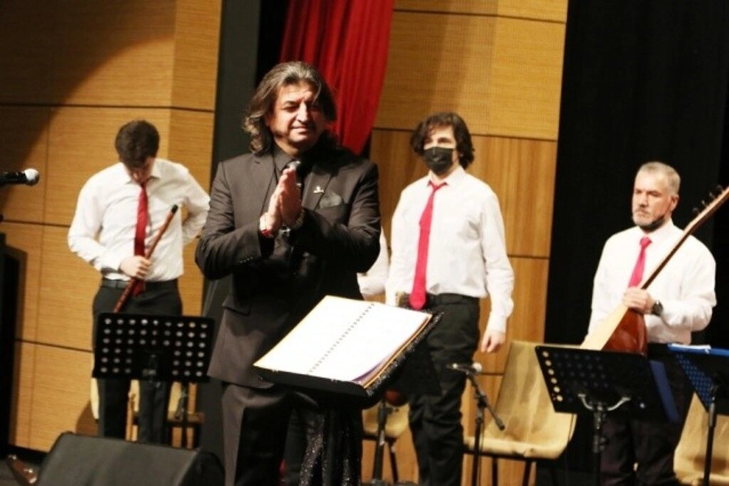 Atakum Belediyesi Türk Halk Müziği Korosu’ndan muhteşem konser