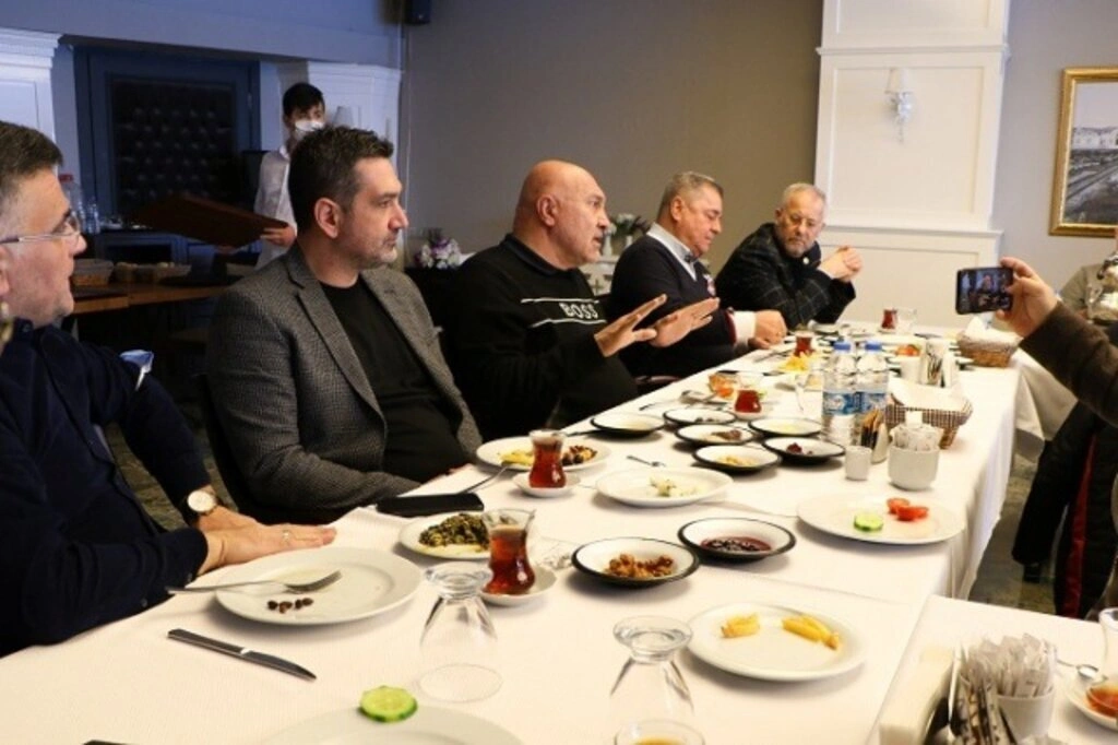 Başkan Yüksel Yıldırım basın mensupları ile biraraya geldi
