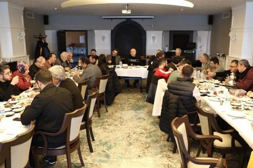 Başkan Yüksel Yıldırım basın mensupları ile biraraya geldi