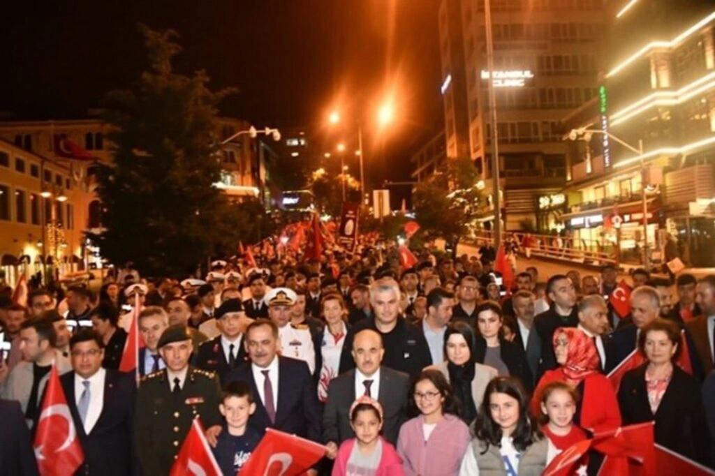 Samsun'da 19 Mayıs kutlamaları nefes kesiyor