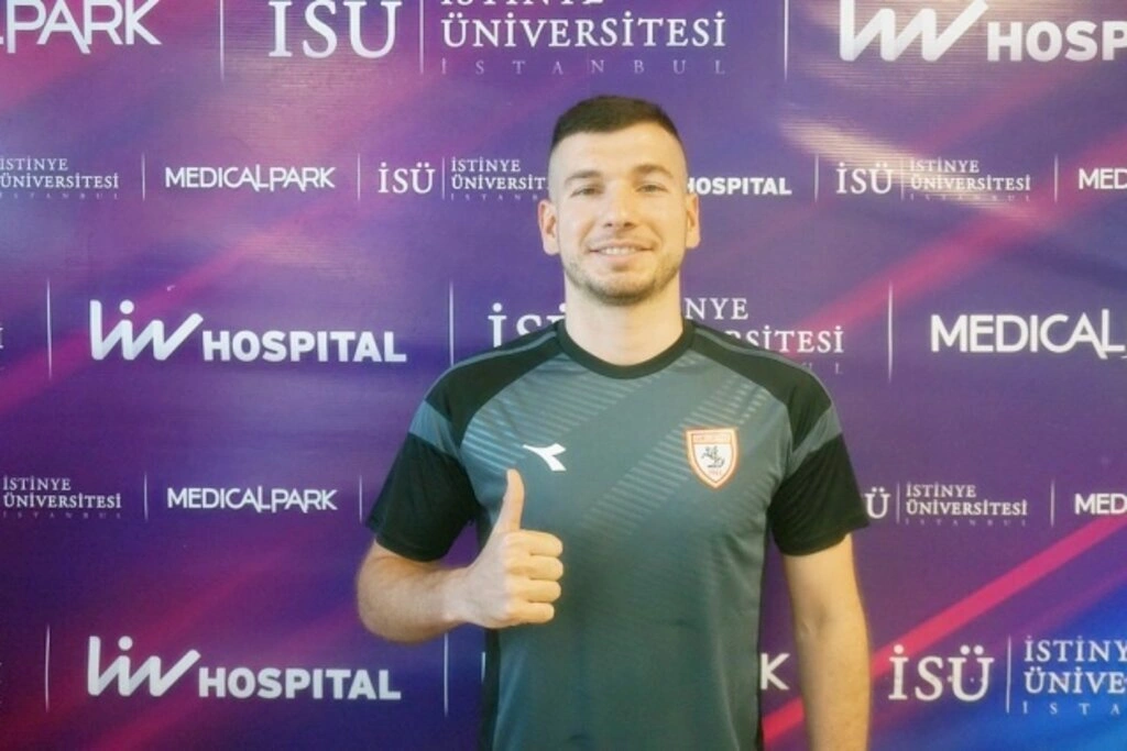 Samsunsporlu futbolcular ve teknik heyet sağlık kontrolünden geçti