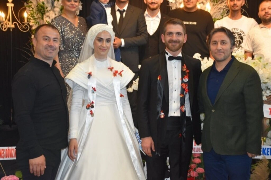 Gül Uçar ile Caner Göktepe dünya evine girdi
