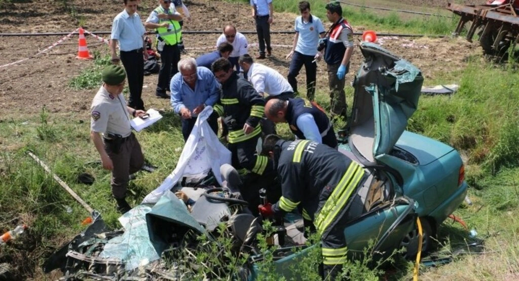 Samsun'da trafik kazası: 3 ölü, 1 yaralı