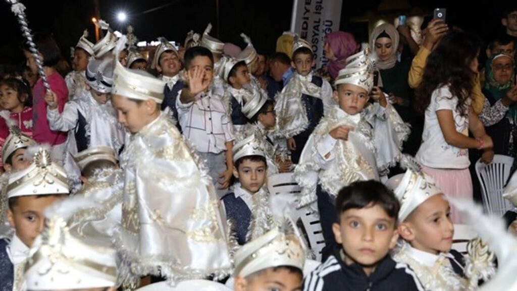 Bafra Belediyesi'nden Geleneksel Sünnet Şöleni Coşkusu