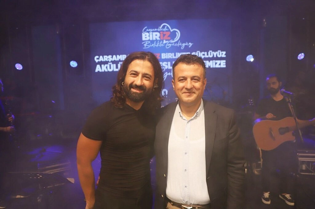 Çarşamba'da Koray Avcı'lı muhteşem gecede akülü araçlar sahipleriyle buluştu