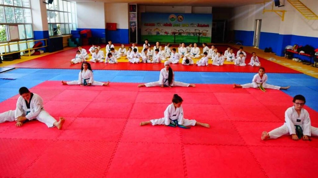 İlkadım'da Taekwondo Kuşak Sınavı Nefes Kesti