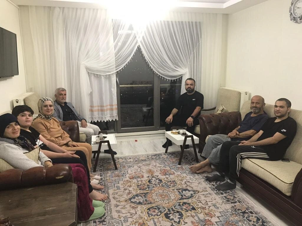 İlkadım'da hane hane 2023'e ziyaretleri devam ediyor