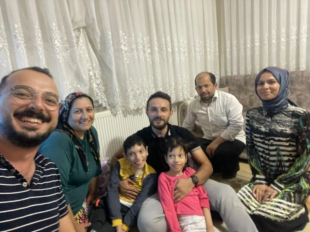 İlkadım'da hane hane 2023'e ziyaretleri devam ediyor