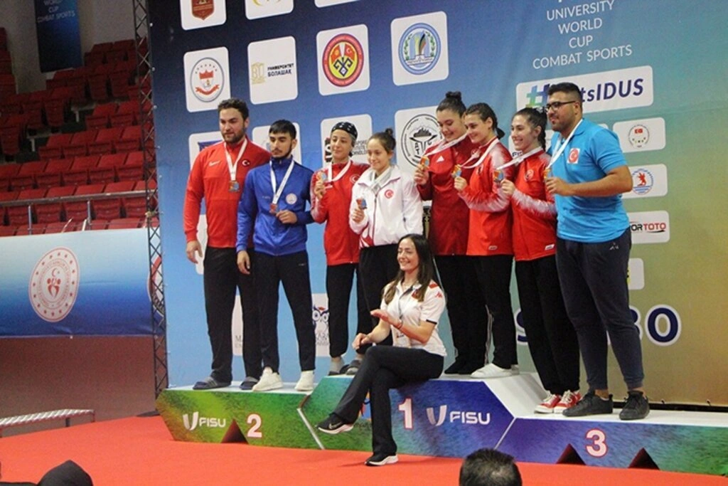 FISU Dövüş Sporları Dünya Kupası Müsabakaları Samsun'da başladı