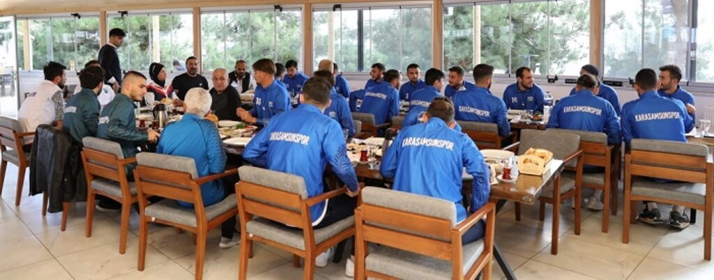 Meclis Üyesi Adem Yıldırım'dan Karasamsunspor'a moral kahvaltısı