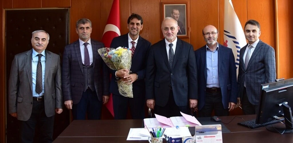 Vedat Keleş İnsan ve Toplum Bilimleri Fakültesi Dekanlığı'na Atandı