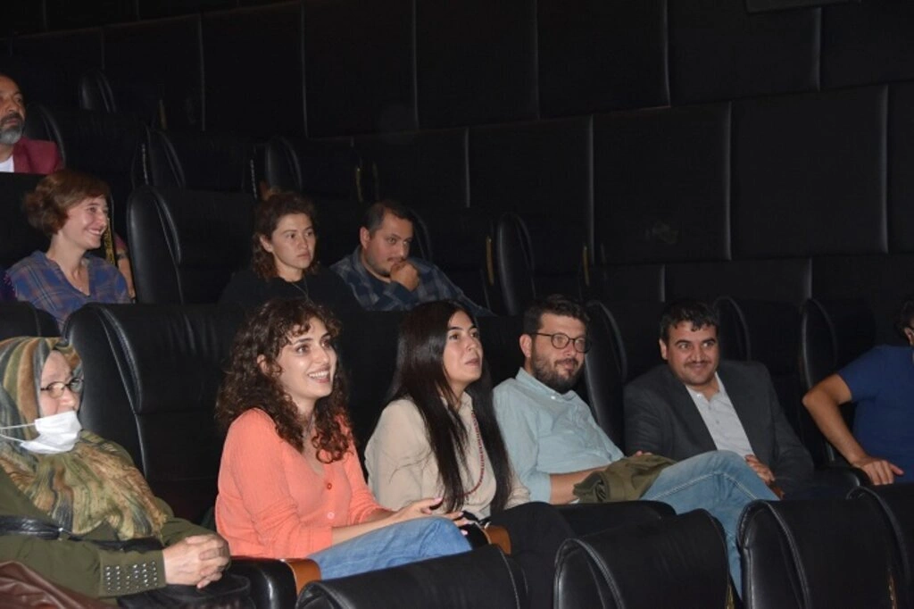 Haroşa filmi galası! Haroşa filmi konusu! Haroşa yönetmeni ve oyuncuları!