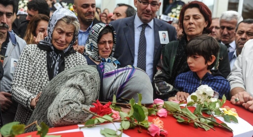 Şehit edilen doktor son yolculuğuna uğurlandı