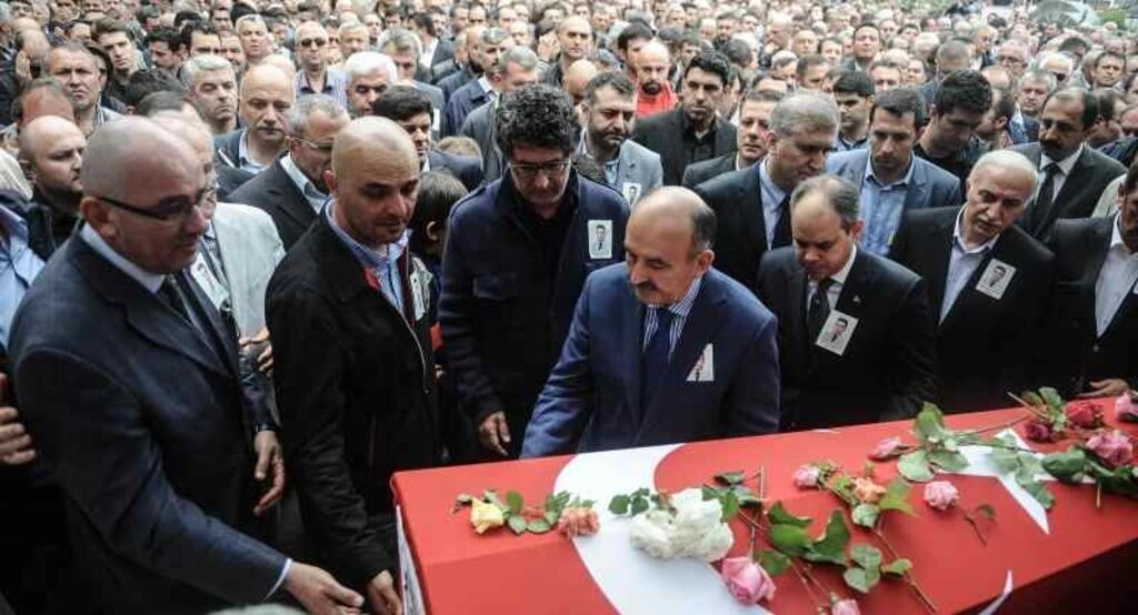 Şehit edilen doktor son yolculuğuna uğurlandı