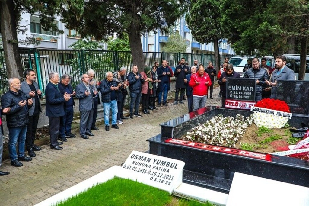Emin Kar mezarı başında anıldı
