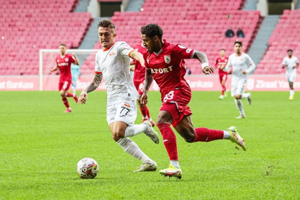 Samsunspor kupada Adanaspor'a 4 attı