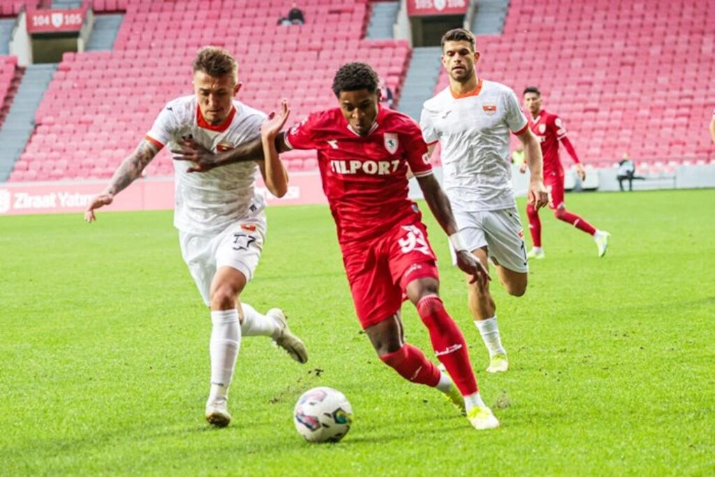 Samsunspor kupada Adanaspor'a 4 attı