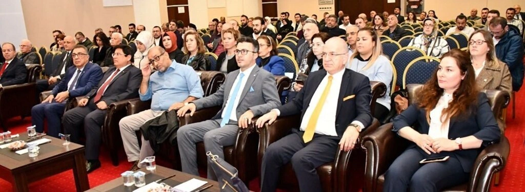 Muhasebeci ve Mali Müşavirlere hukuki sorunlar ve çözüm önerileri anlatıldı