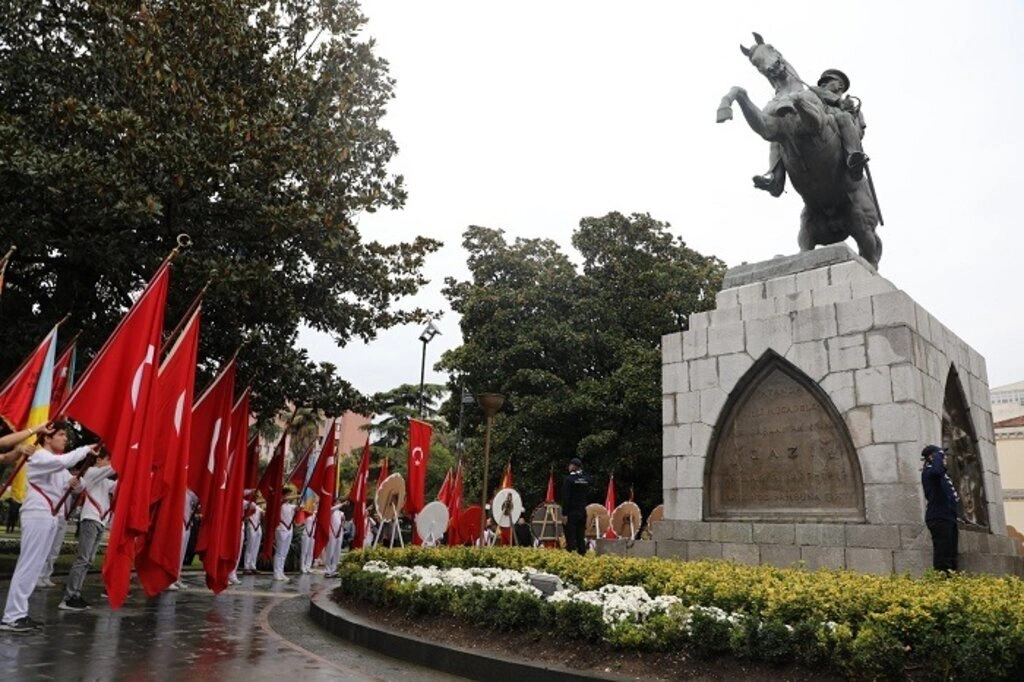 Saat 09.05'te Samsun'da hayat durdu!