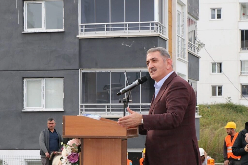 Hatuniye Camii'nin temeli dualarla atıldı