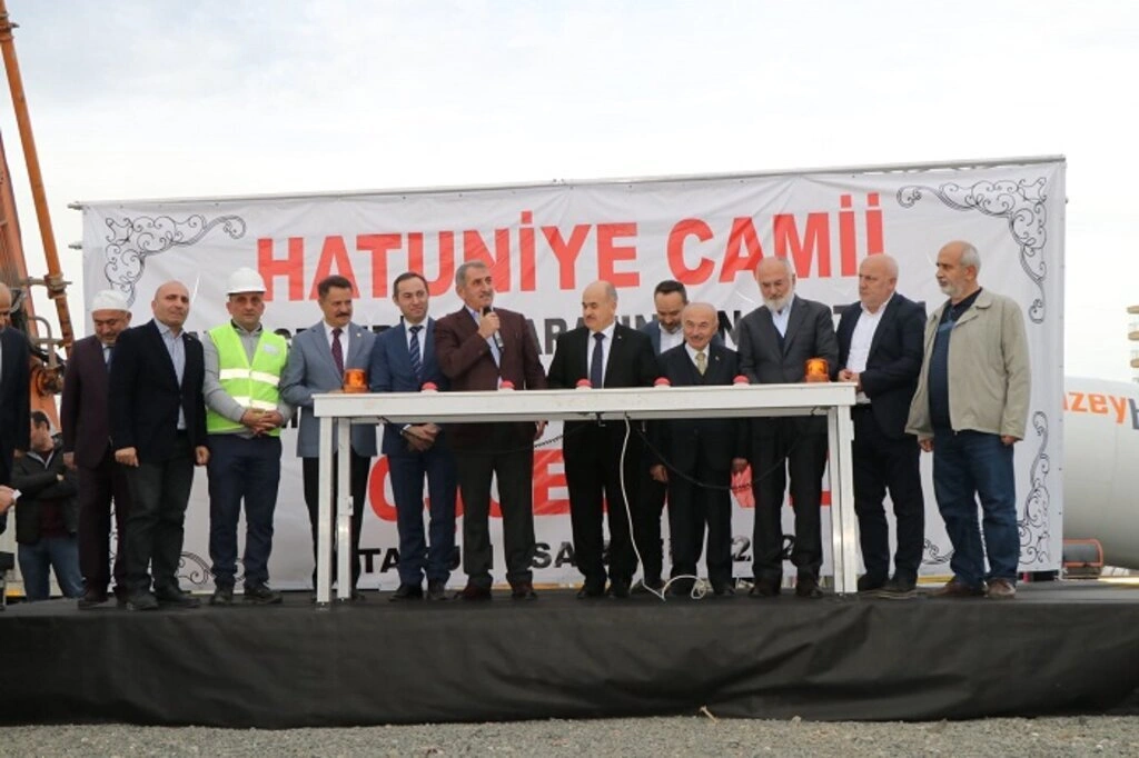 Hatuniye Camii'nin temeli dualarla atıldı
